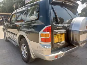 Mitsubishi Pajero Pininfarina 2002 Black