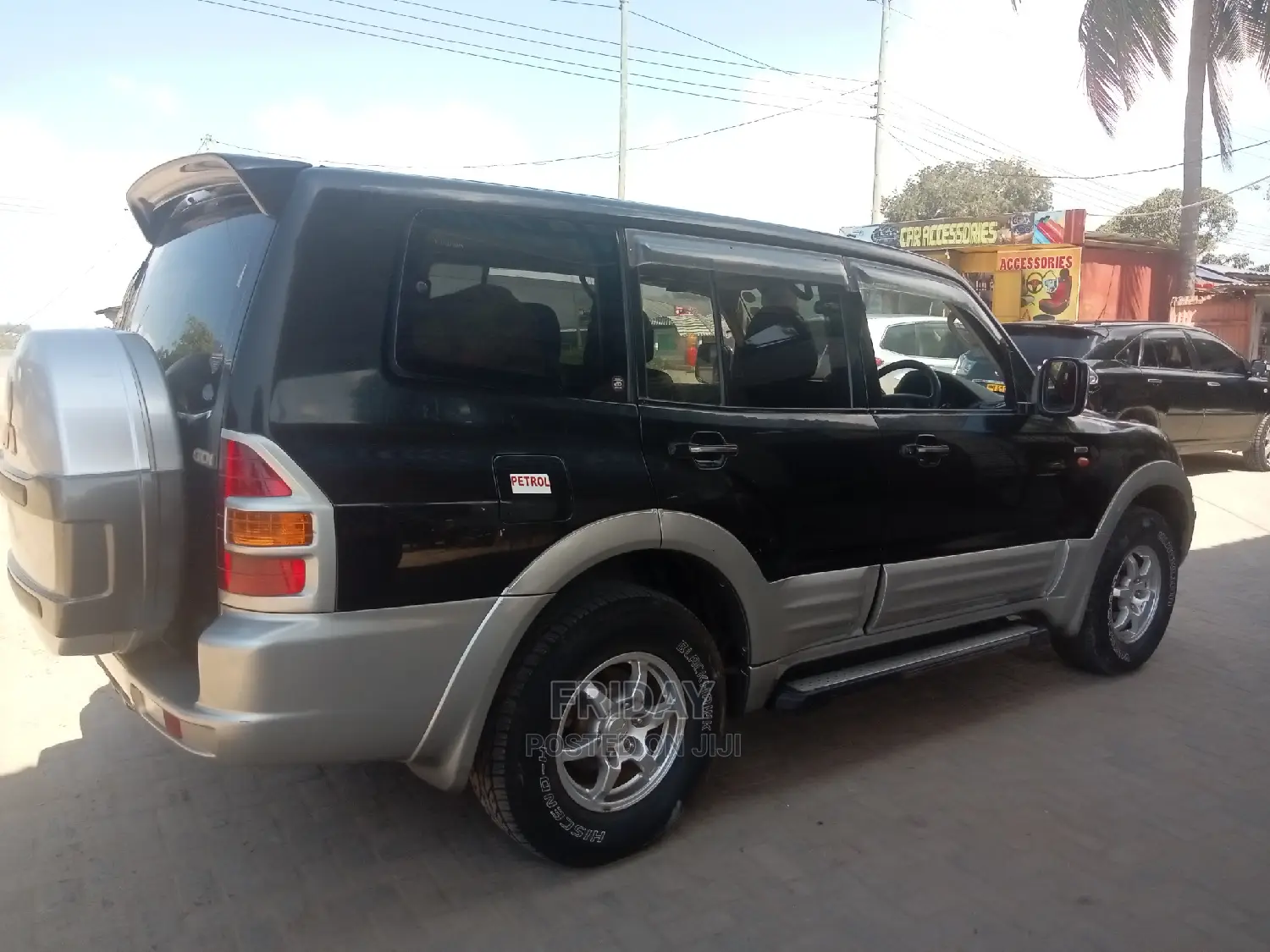 Mitsubishi Pajero Pininfarina 2002 Black