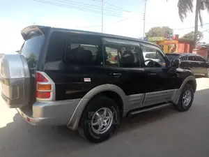 Mitsubishi Pajero Pininfarina 2002 Black