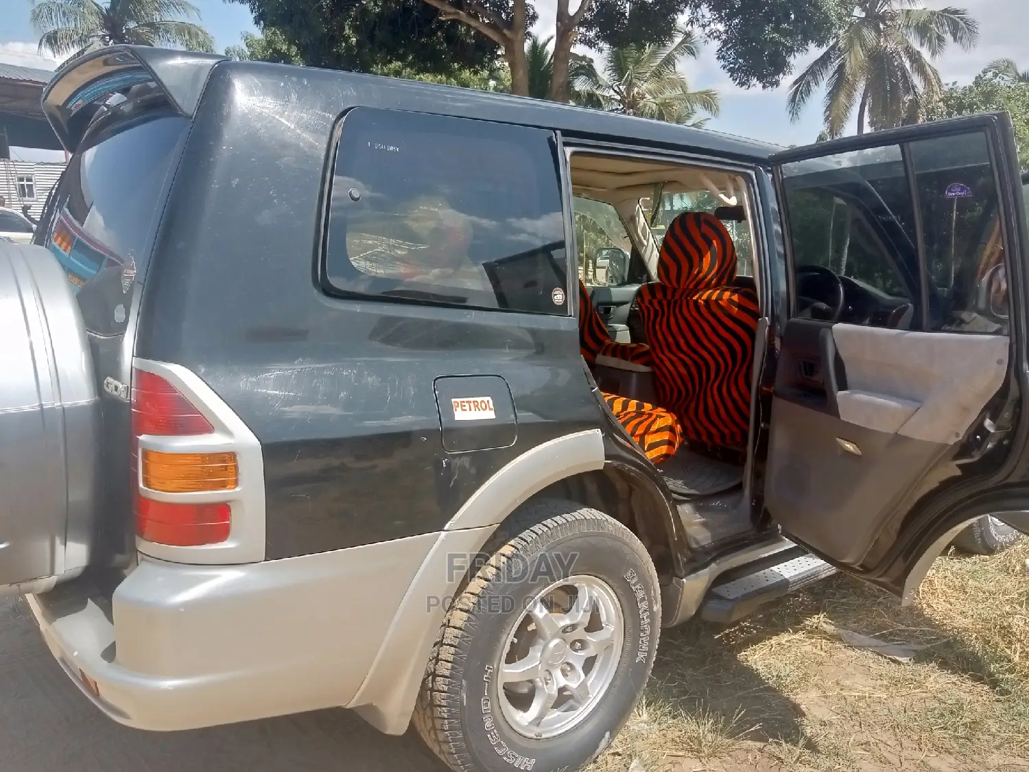 Mitsubishi Pajero Pininfarina 2002 Black