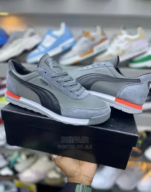 Original PUMA Sneakers