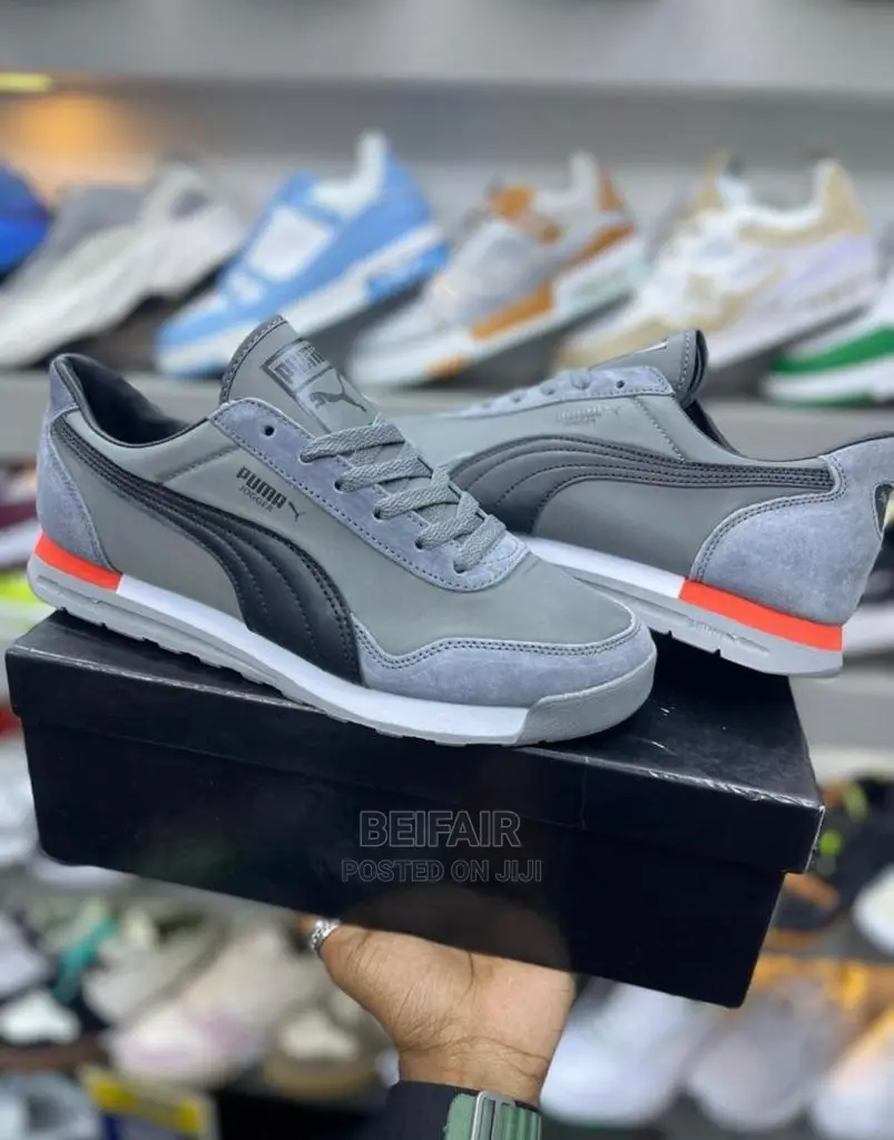 Original PUMA Sneakers
