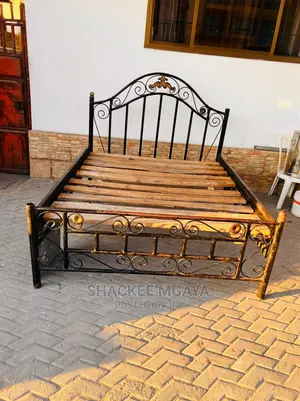 Bed 5/6 Nzuri Sana
