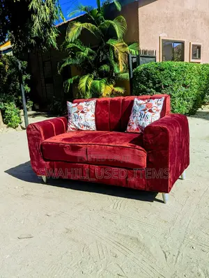 Sofa La Watu Wawili Jipya