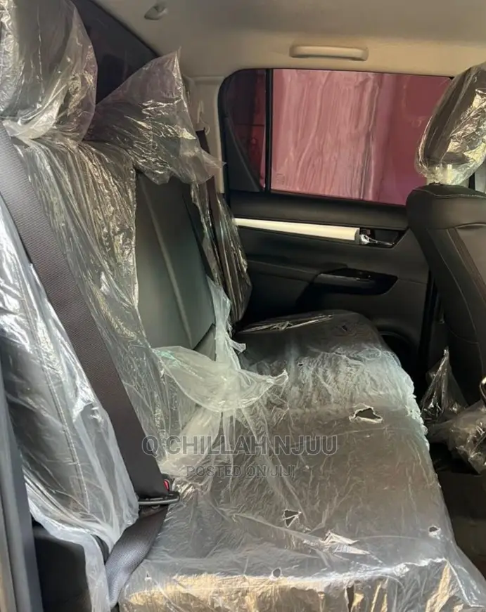 Toyota Hilux 2022 Gray