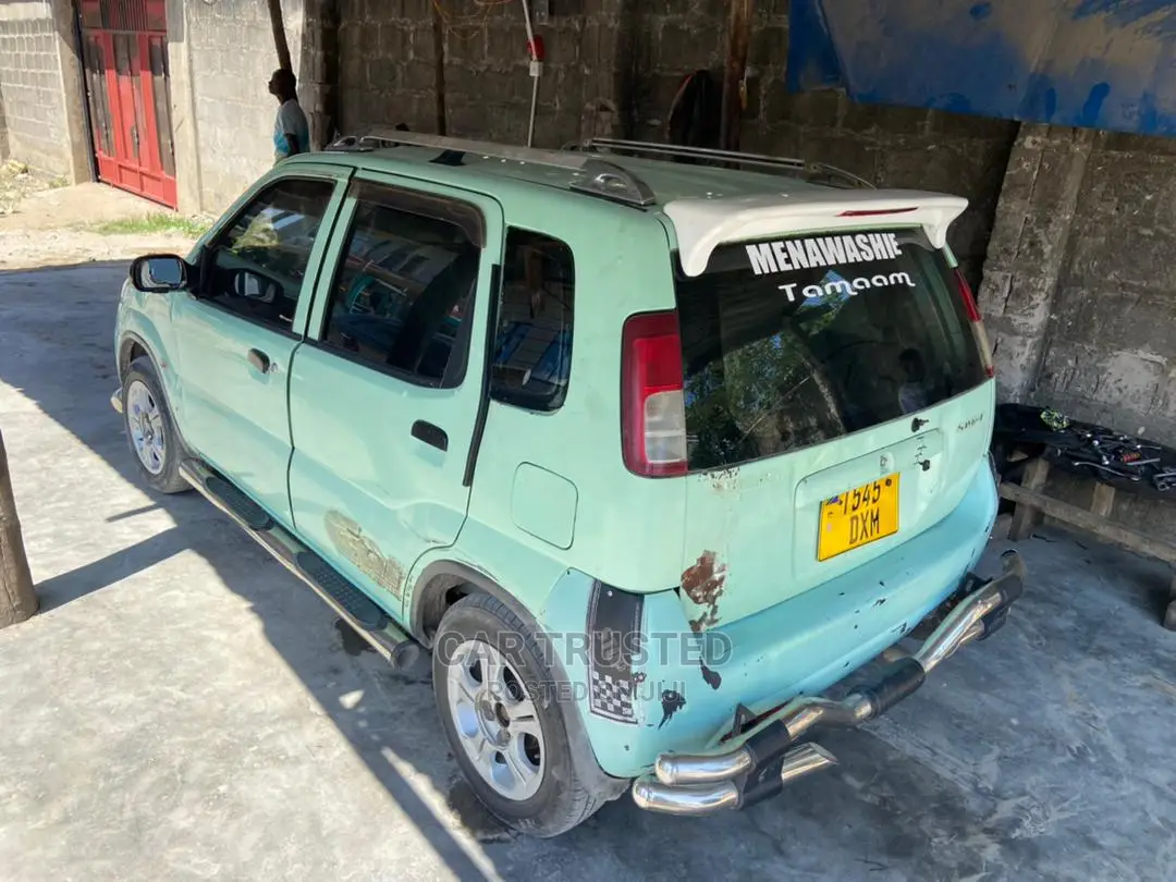 Suzuki Swift 2003 Beige