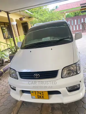 Toyota Noah 2.0 FWD (8 Seater) 2005 White