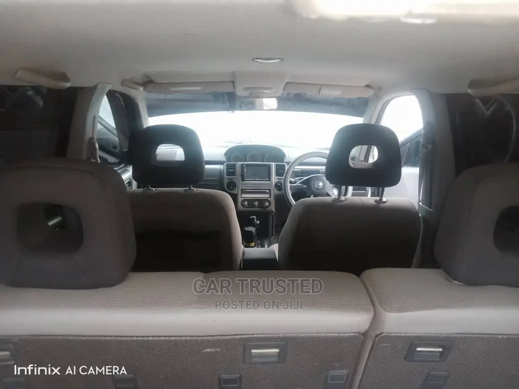 Toyota Noah 2.0 FWD (8 Seater) 2005 White