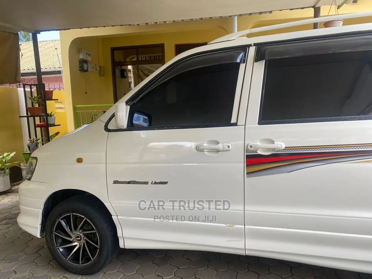 Toyota Noah 2.0 FWD (8 Seater) 2005 White