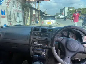 Toyota RAV4 Base FWD 1999 Blue