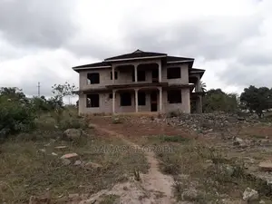 4bdrm Bungalow in Gorofa Inauzwa, Kinondoni for sale