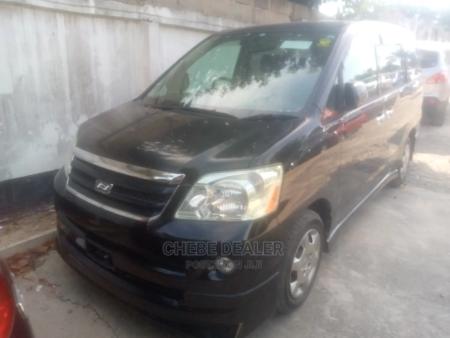 Toyota Noah 2.0 AWD (8 Seater) 2005 Black