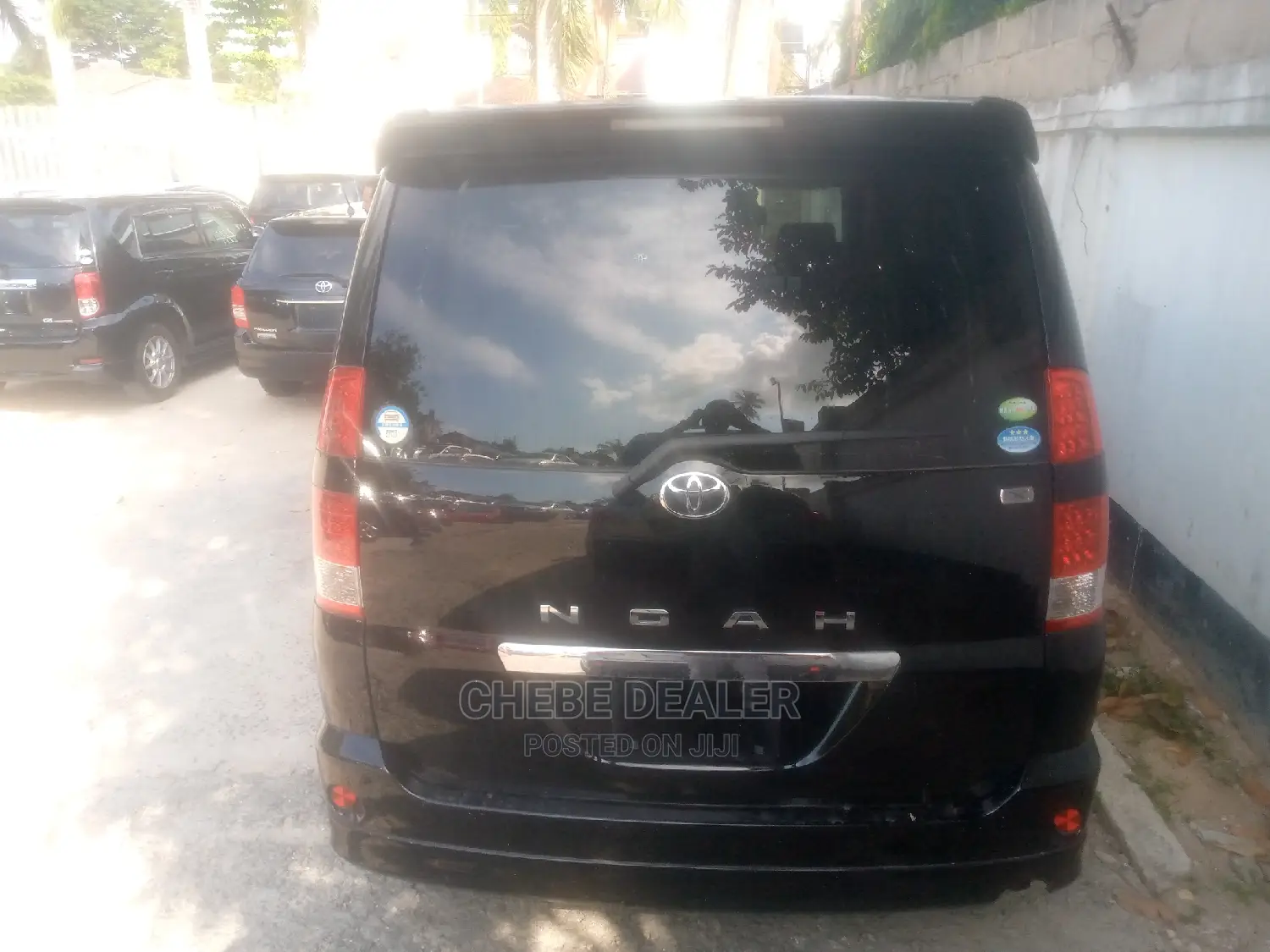 Toyota Noah 2.0 AWD (8 Seater) 2005 Black