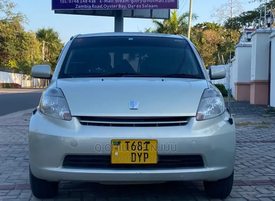 Toyota Passo 2005 Silver
