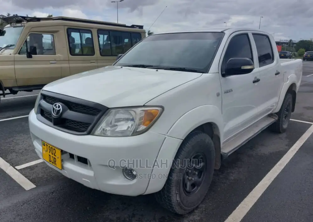 Toyota Hilux 2007 White