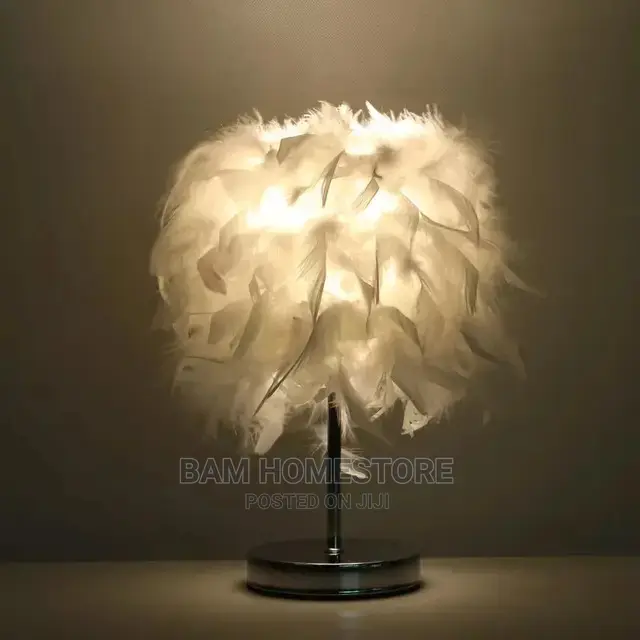 Orstrich Feather Decor Lamp