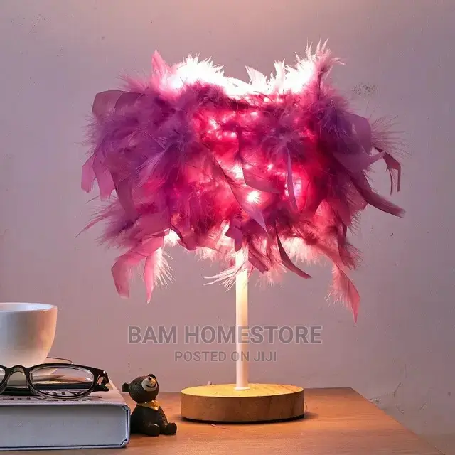 Orstrich Feather Decor Lamp