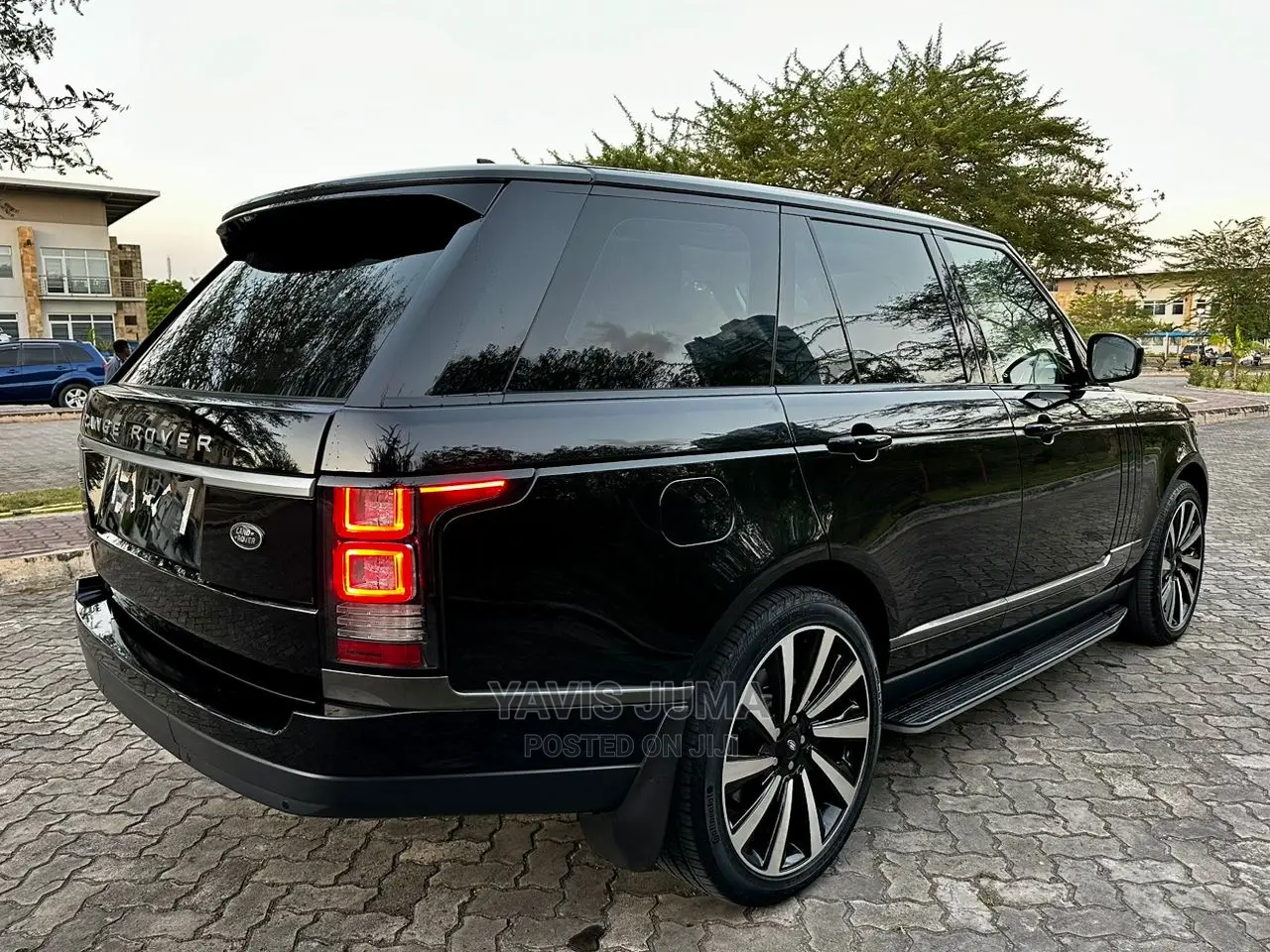 Land Rover Range Rover Vogue 2016 Black
