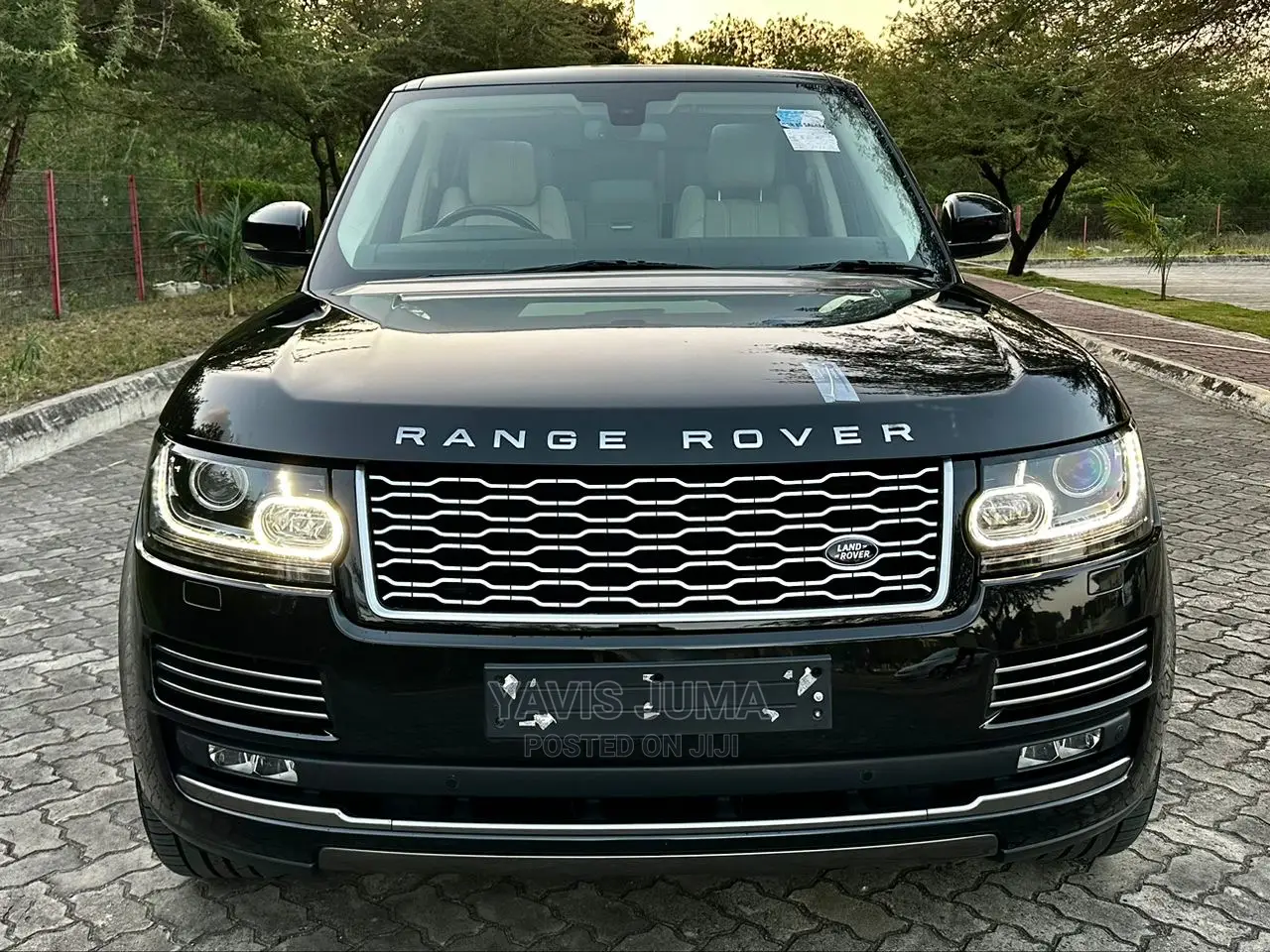 Land Rover Range Rover Vogue 2016 Black