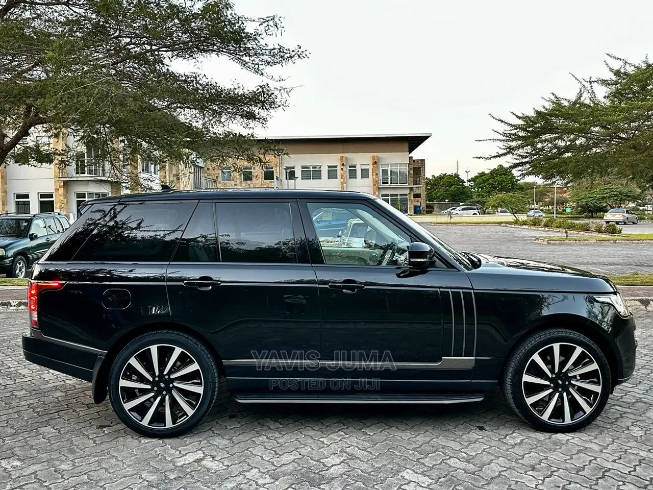 Land Rover Range Rover Vogue 2016 Black