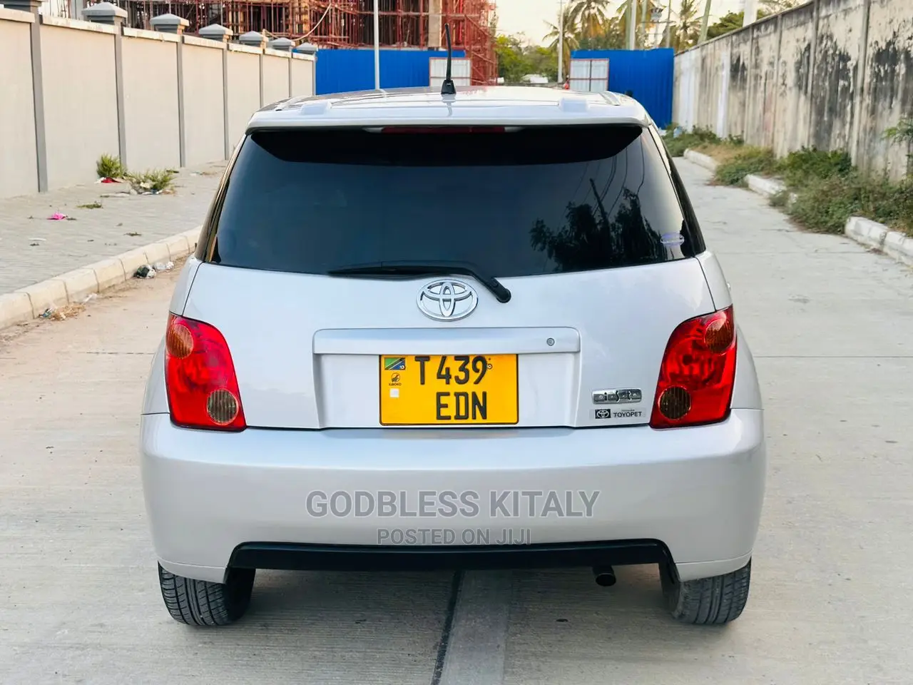 Toyota IST 2003 Silver