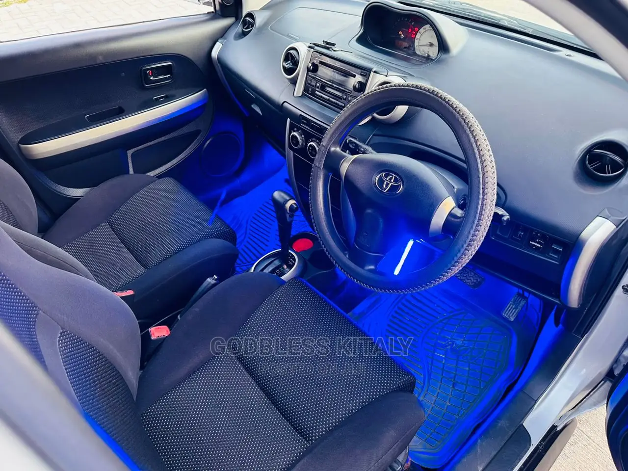 Toyota IST 2003 Silver