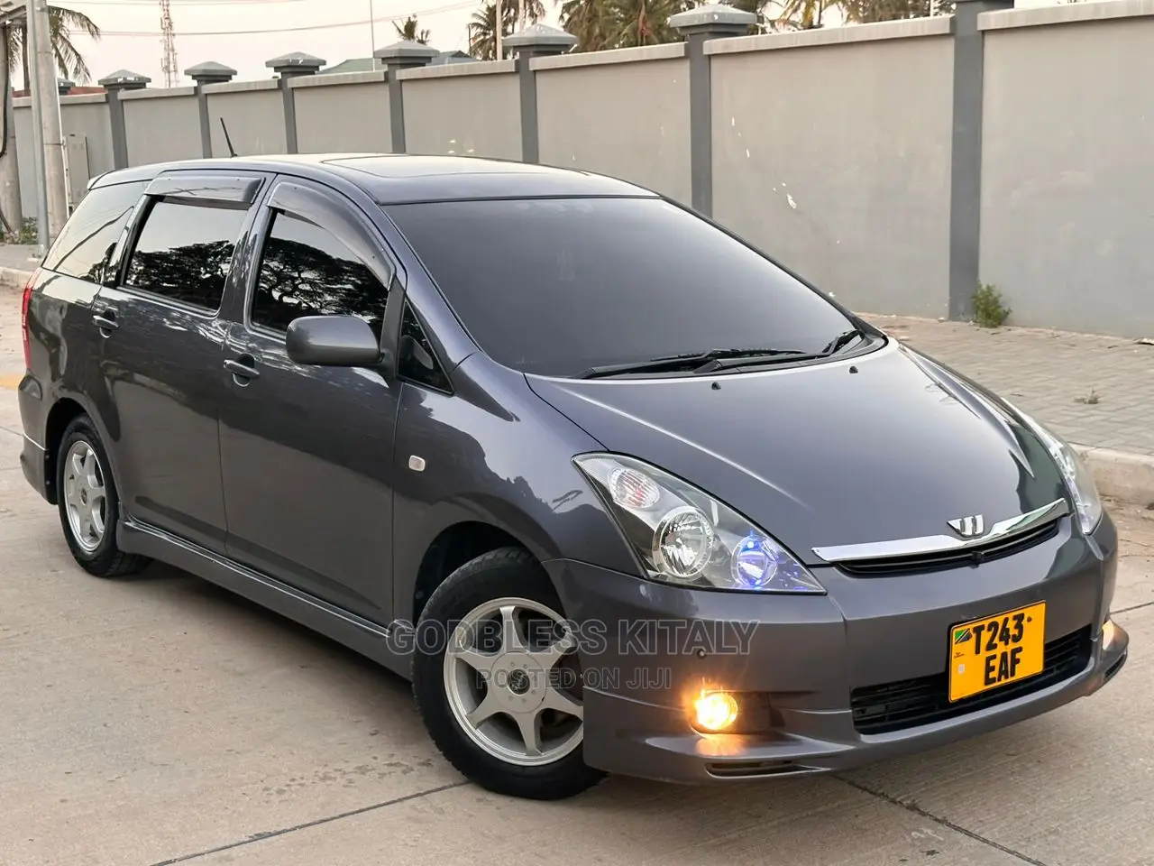 Toyota Wish 2004 Gray
