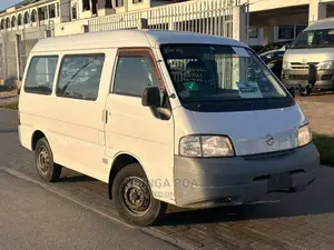 Photo - Nissan Vanette 2004 White