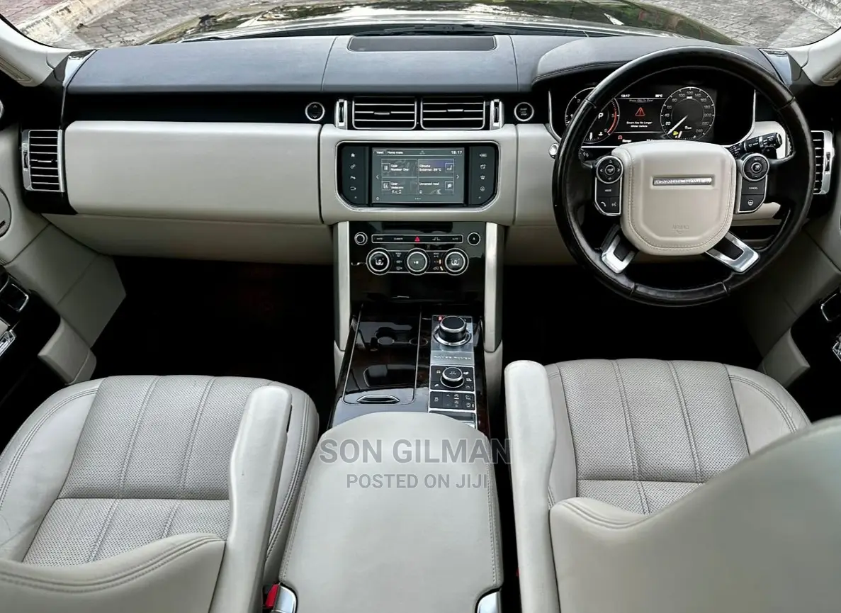 Land Rover Range Rover Vogue 2016 Black