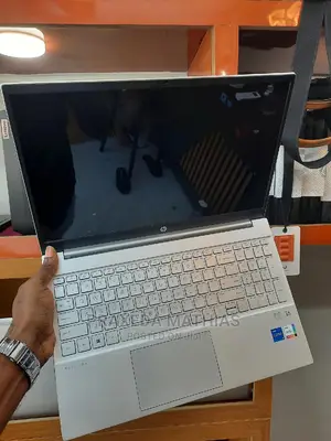 New Laptop HP Pavilion 15 8GB Intel Core I5 SSD 512GB