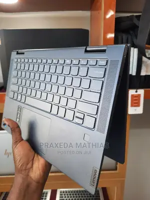 New Laptop Lenovo Yoga 710 16GB Intel Core I5 SSD 512GB