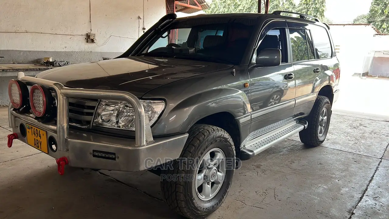 Toyota Land Cruiser HDJ 100 2003 Black