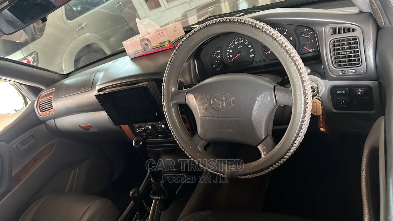 Toyota Land Cruiser HDJ 100 2003 Black