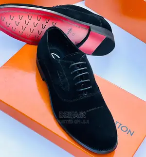 Original Clarks Men's Shoes | Leather | Viatu Vya Kiume