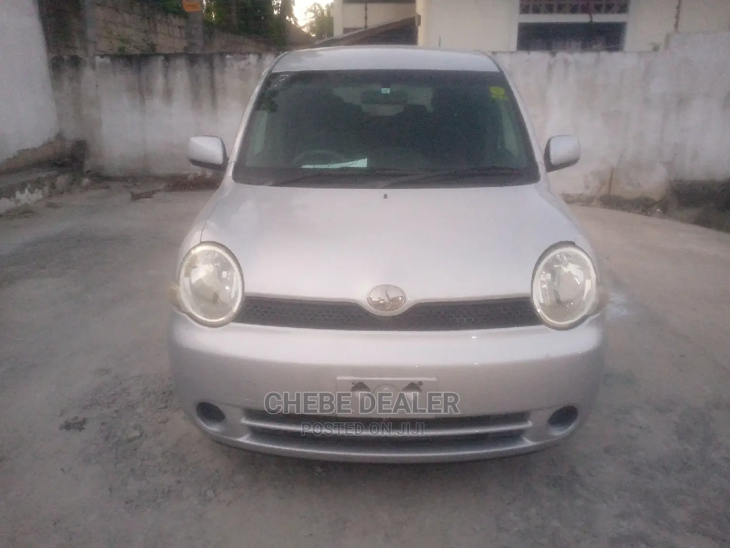Toyota Sienta 1.5 AWD 2004 Silver