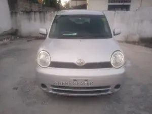 Toyota Sienta 1.5 AWD 2004 Silver
