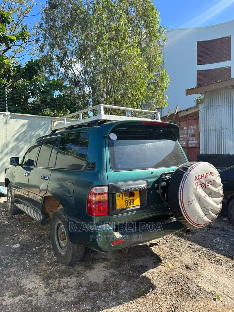 Toyota Land Cruiser 2005 Green