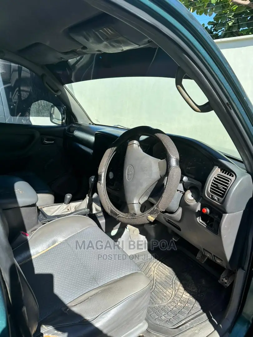 Toyota Land Cruiser 2005 Green