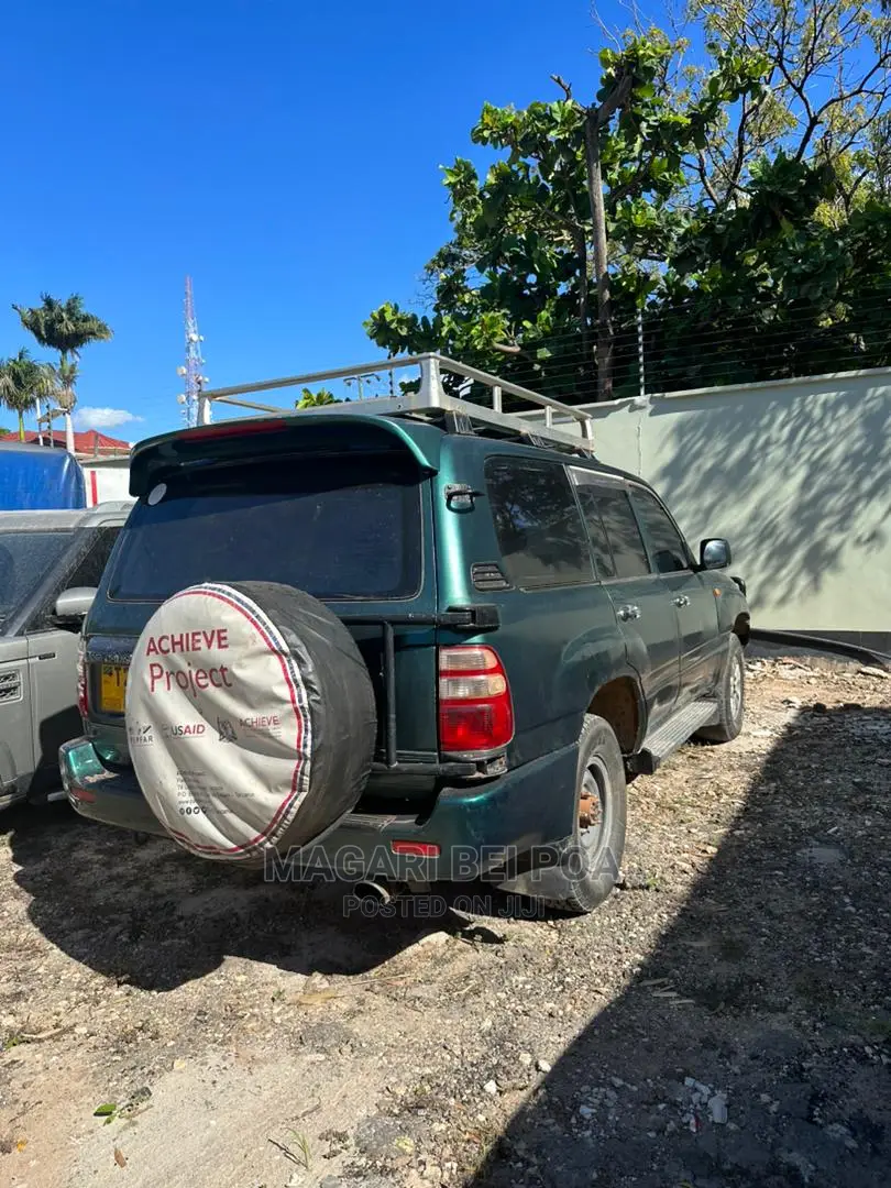Toyota Land Cruiser 2005 Green