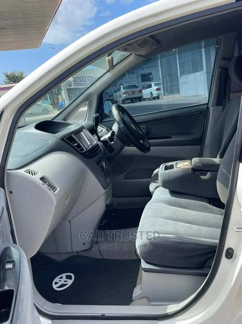 Toyota Nadia 2.0 135hp FWD 2003 White