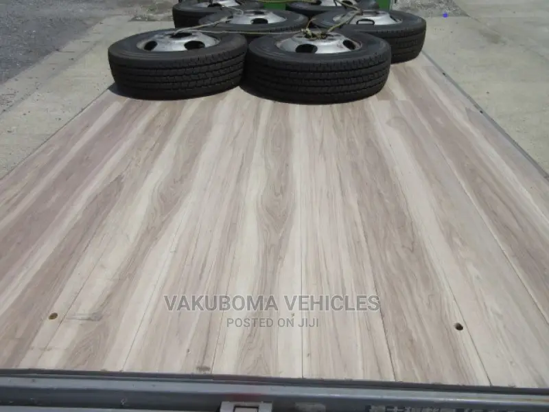 Mitsubishi Truck