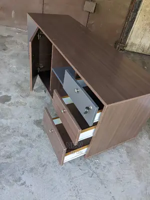 Executive L Shape Office Table