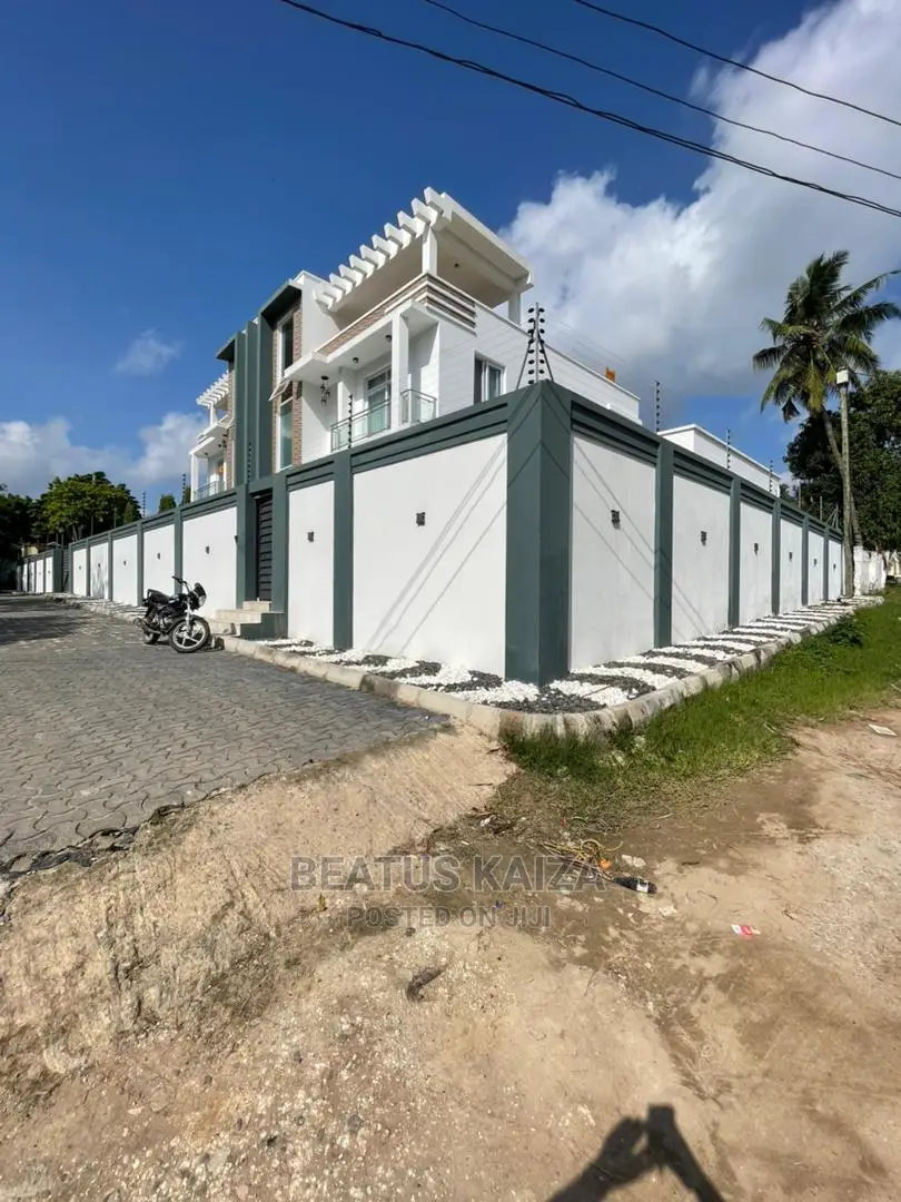 Furnished 8bdrm Block of Flats in Mbezi Beach Chini for sale