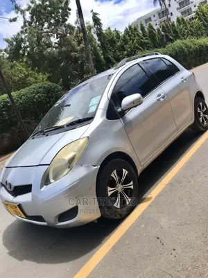 Toyota Vitz 1.3 AWD 5dr 2005 Silver