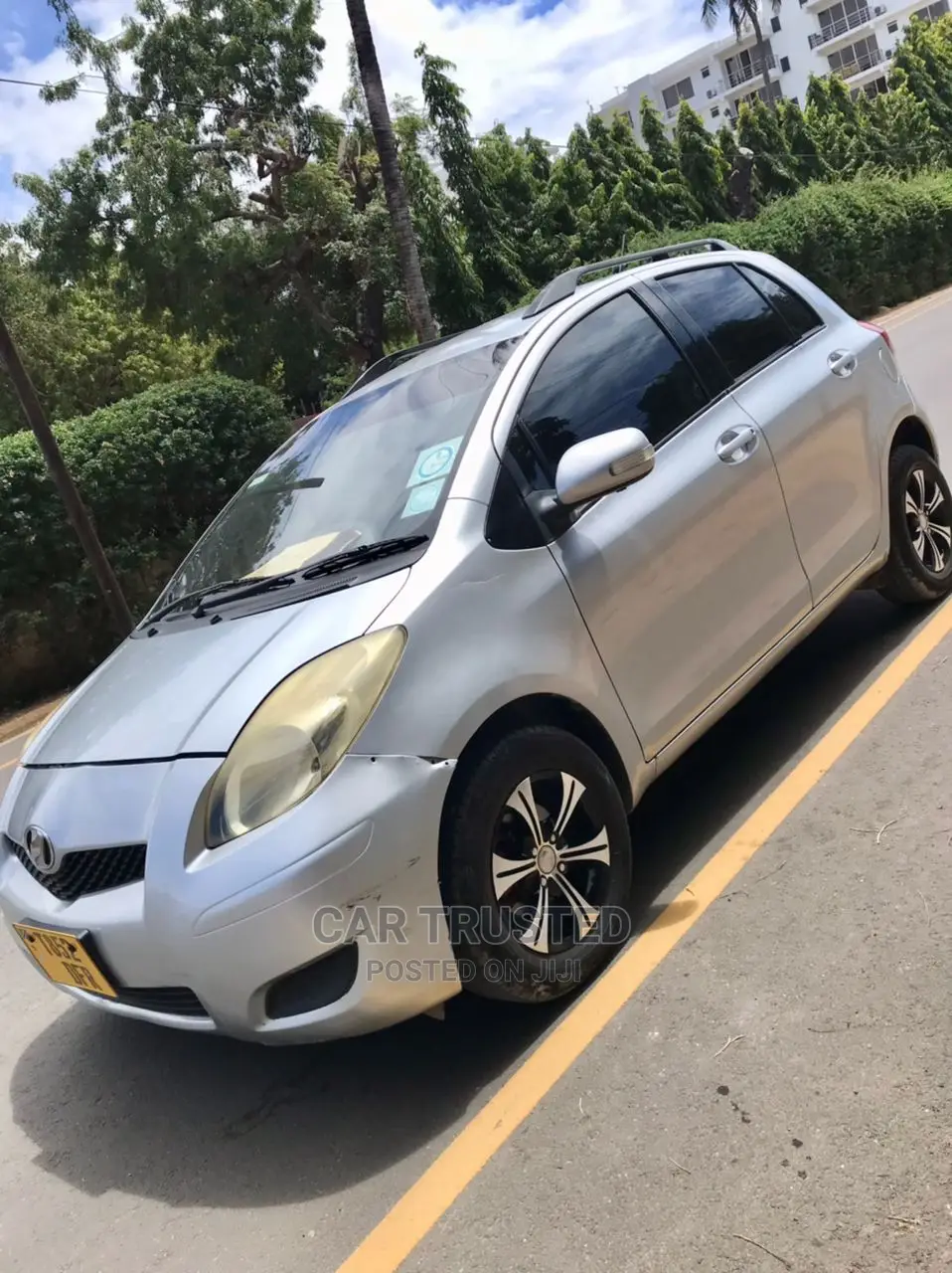 Toyota Vitz 1.3 AWD 5dr 2005 Silver