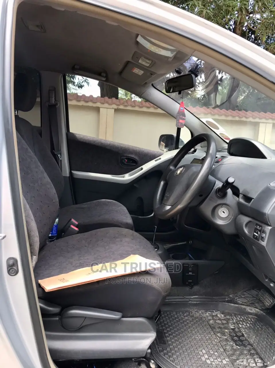 Toyota Vitz 1.3 AWD 5dr 2005 Silver
