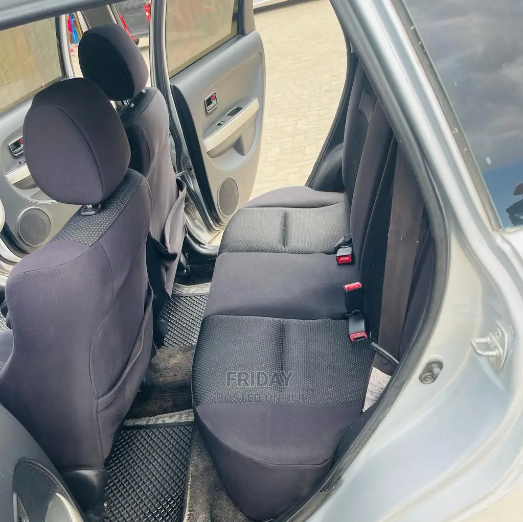 Toyota IST 2004 Silver