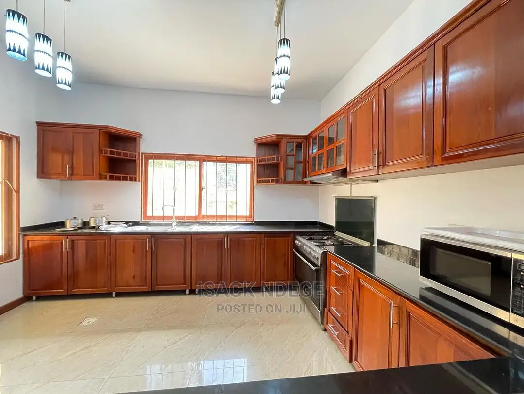 Furnished 3bdrm Villa in Mbezi Beach, Kinondoni for rent