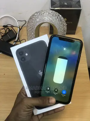 Apple iPhone 11 64 GB Black