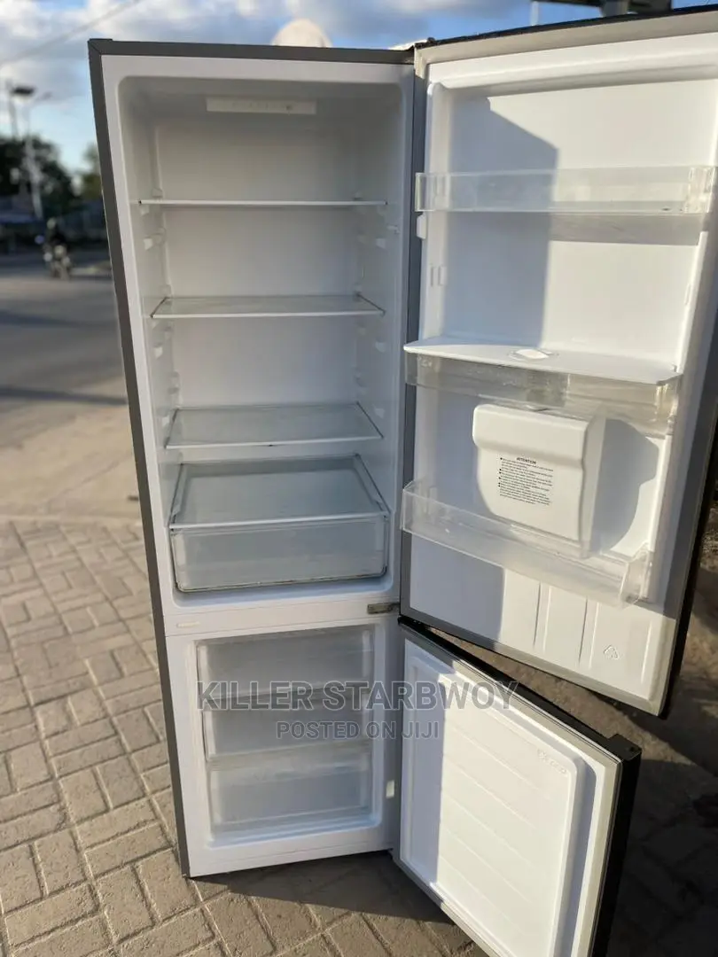 Fridge Kubwa Ina Water Dispenser